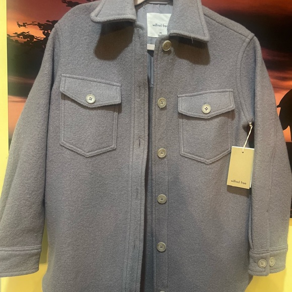 Aritzia ganna shirt - tall version - Picture 2 of 4